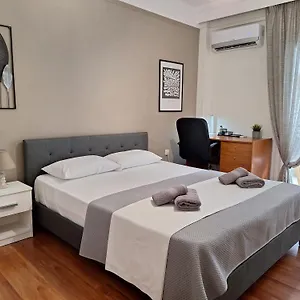 apt-cozy-in-the-city-center.hotelschalkidiki.net/